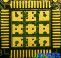 這也是不好的通孔設(shè)計(jì)，但部份通孔已經(jīng)用綠漆(mask)蓋上，但仍有部份通孔未塞孔。 